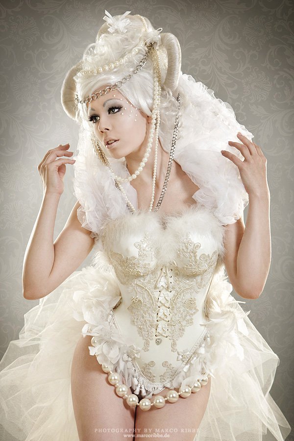Fashion and Conceptual Photography by Marco Ribbe